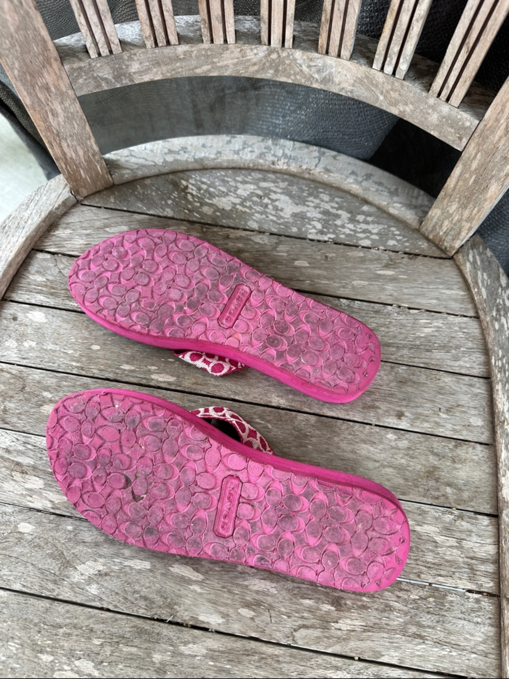 Coach Pink/White Signature Flip Flop Sandals 8 1/2 - Picture 3 of 11